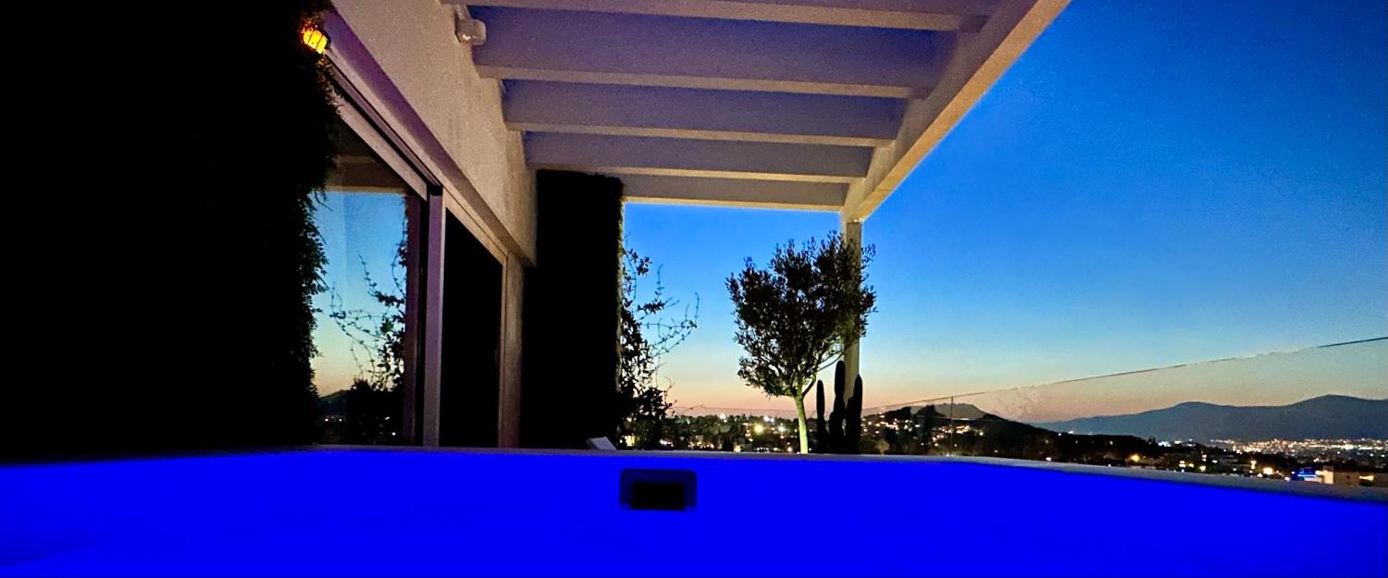 One 360 Skyline Penthouses Athènes