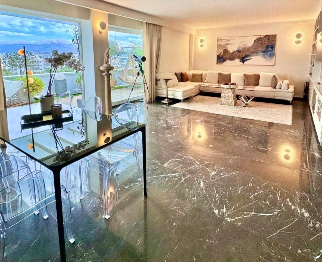 One 360 Skyline Penthouses Athènes