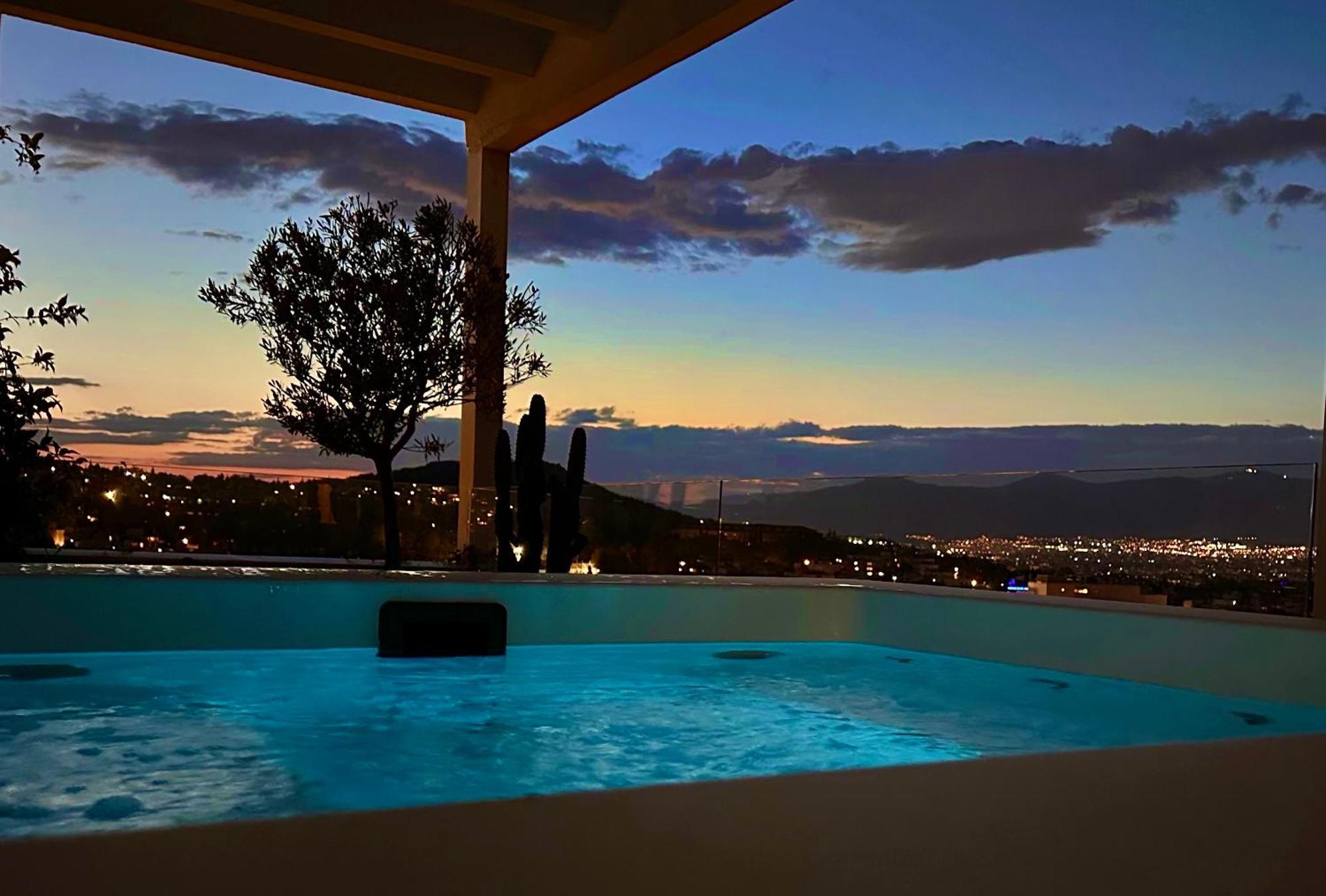 One 360 Skyline Penthouses Athènes