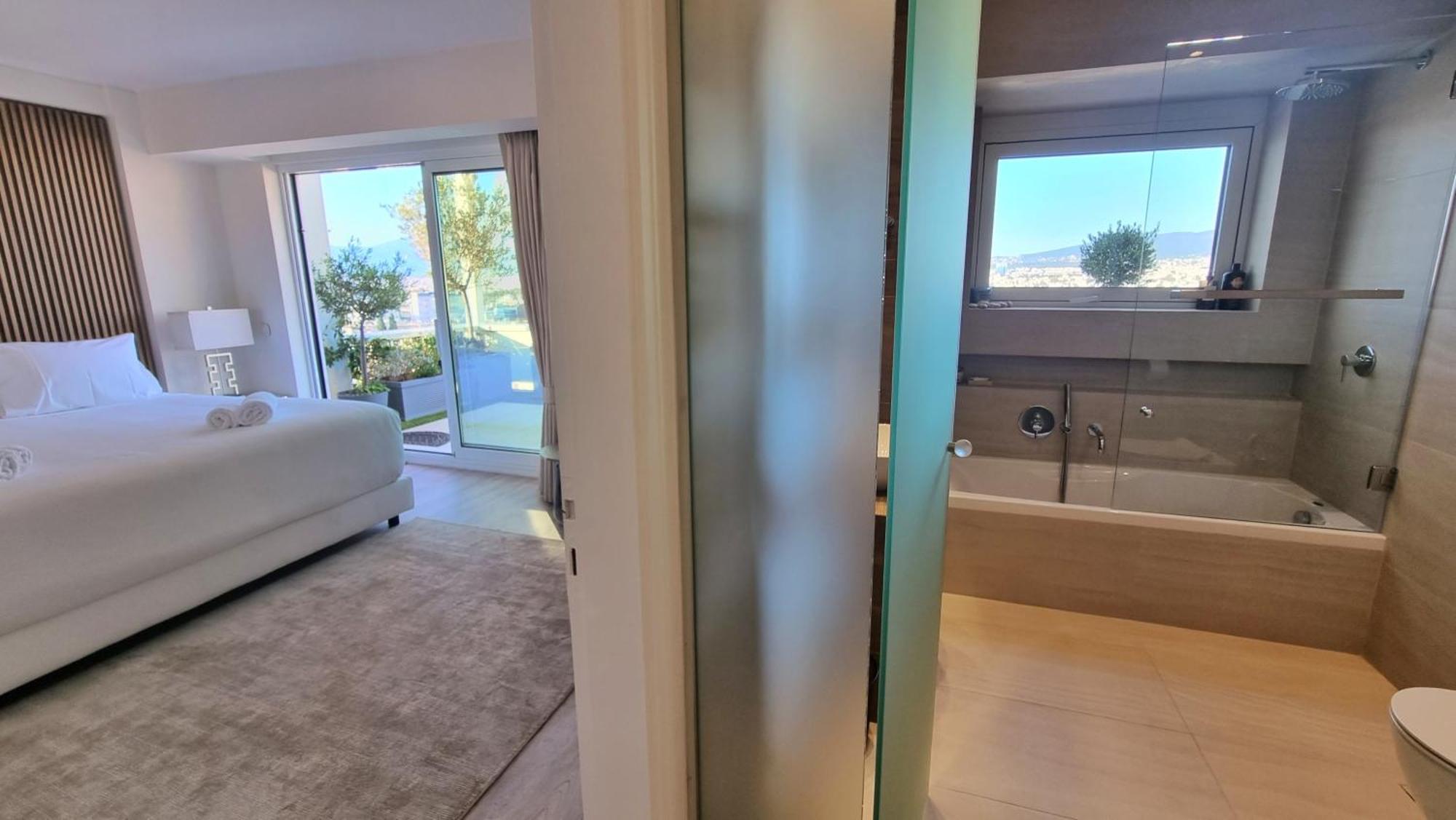 One 360 Skyline Penthouses Apartment