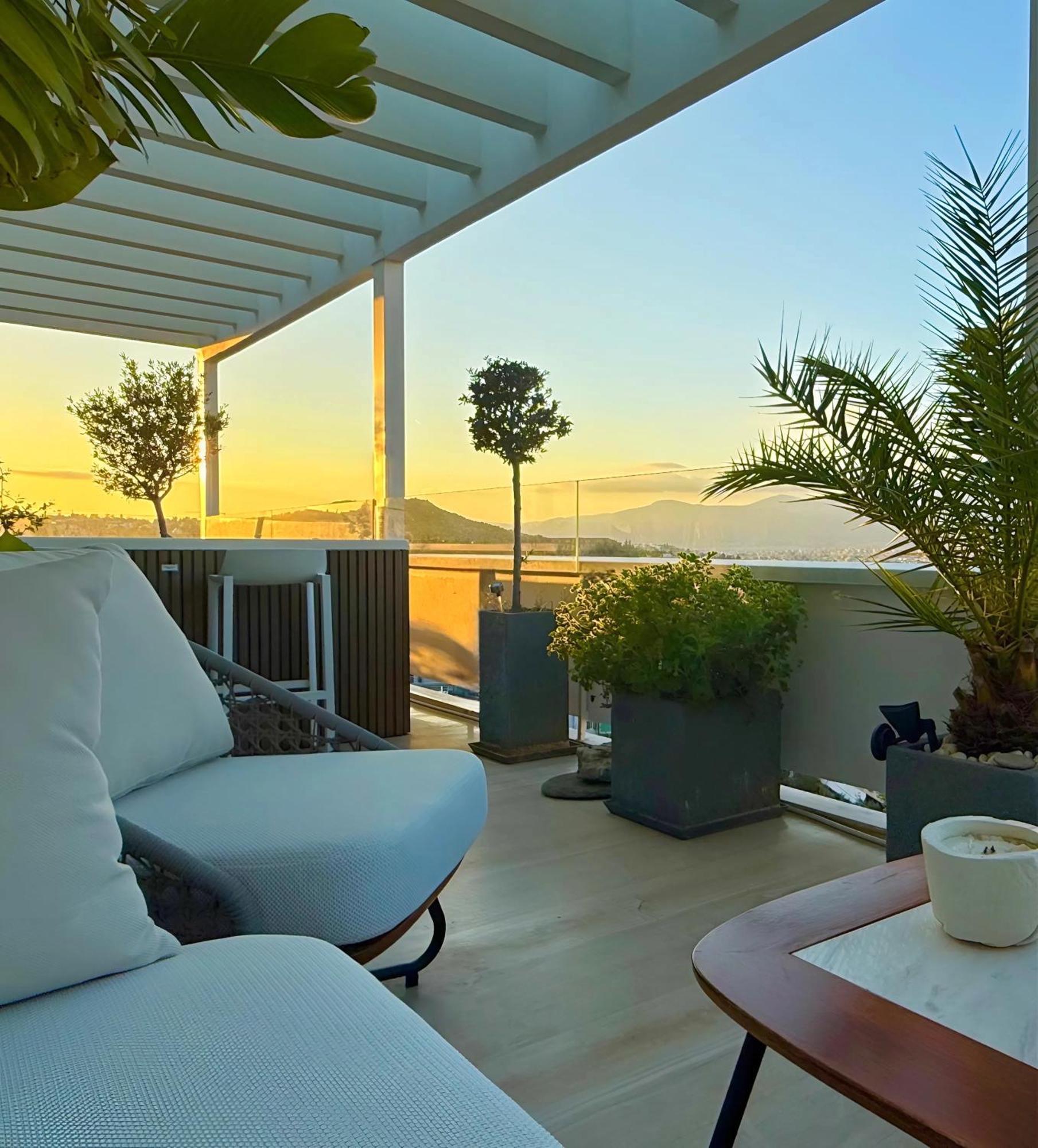 Apartment One 360 Skyline Penthouses *