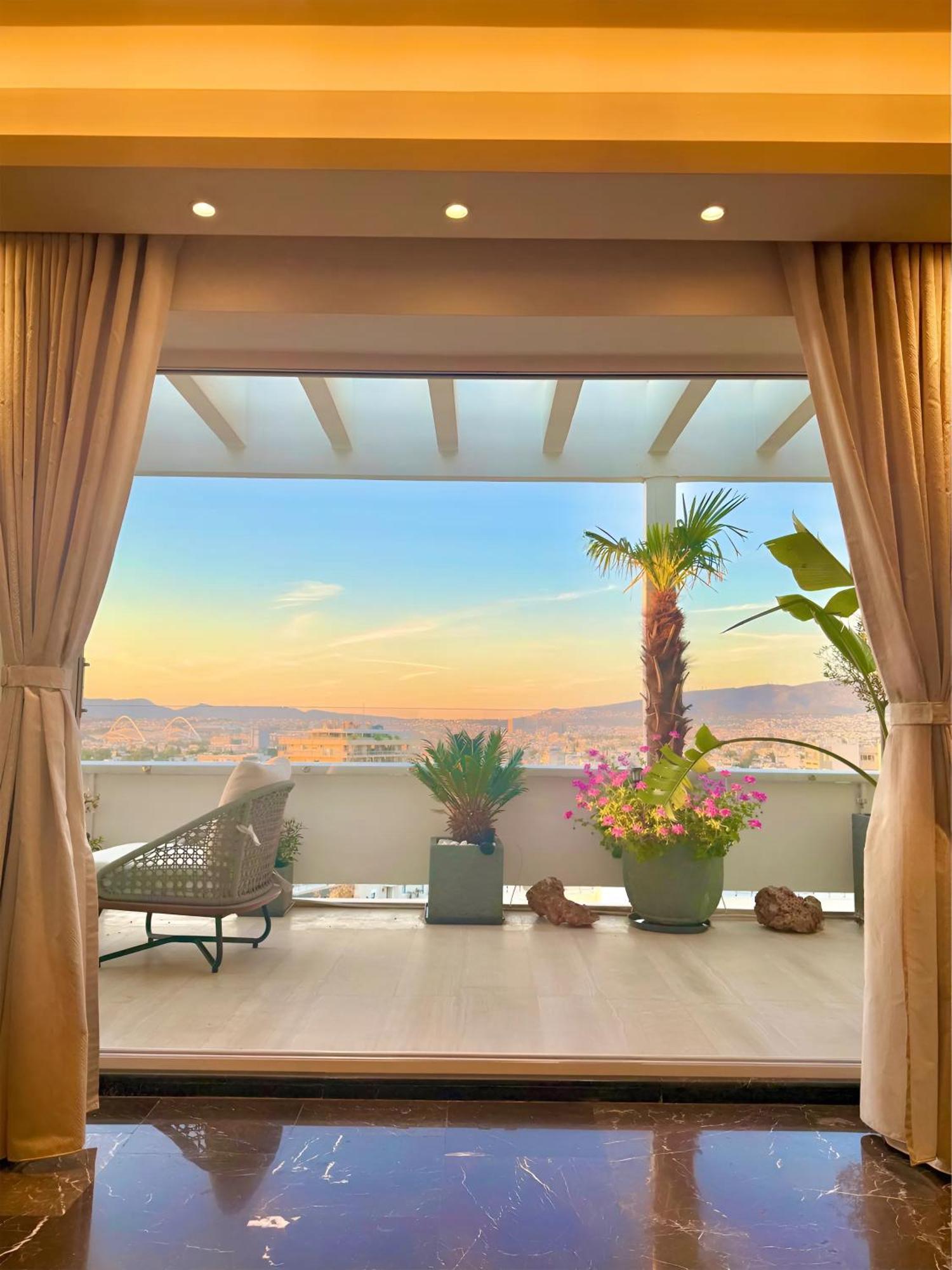 One 360 Skyline Penthouses Apartment